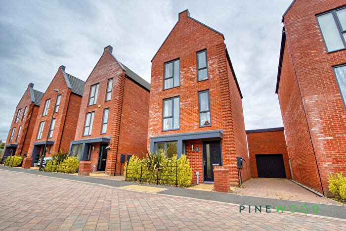 3 Bedroom Detached House To Rent In The Avenue, Wingerworth, Chesterfield, Derbyshire, S42