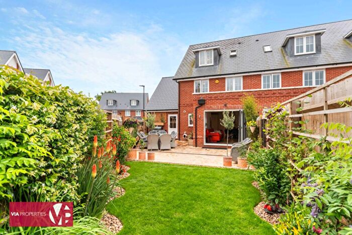 4 Bedroom End Of Terrace House For Sale In Scholars Avenue, Broxbourne, EN10