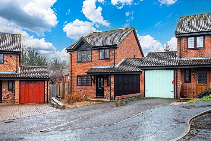 3 Bedroom Detached House To Rent In Medwick Mews, Hemel Hempstead, Hertfordshire, HP2