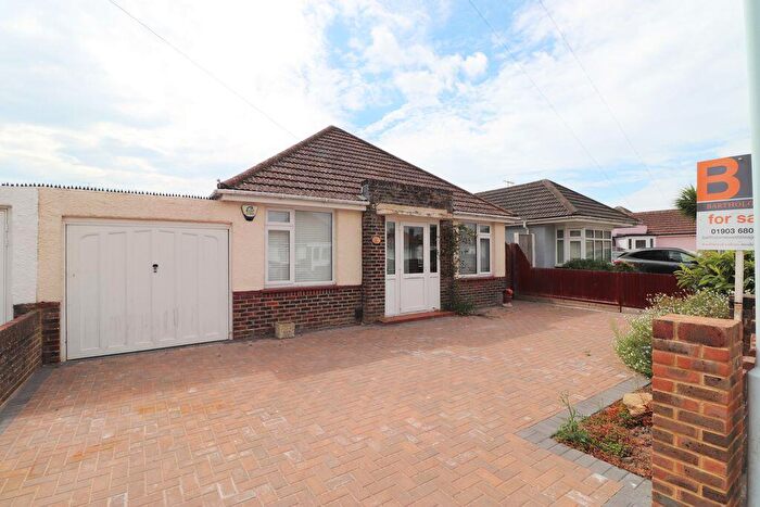 2 Bedroom Bungalow For Sale In Keymer Crescent, Goring-by-Sea, BN12