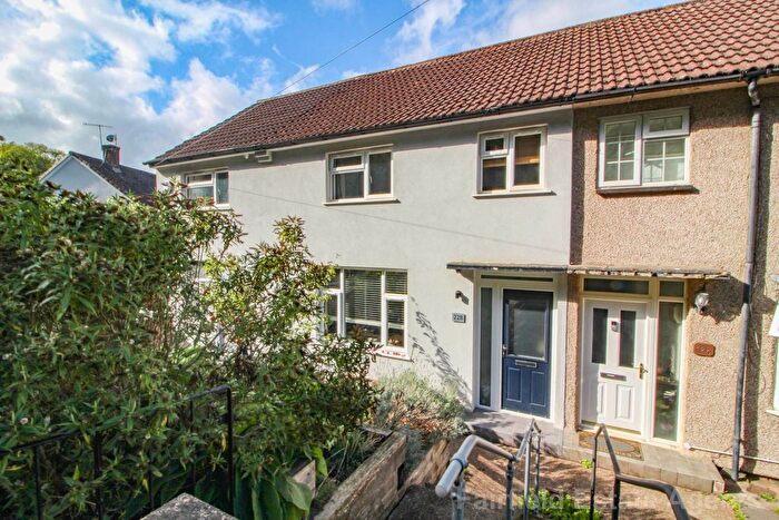 3 Bedroom Terraced House For Sale In Gosforth Lane, South Oxhey, WD19