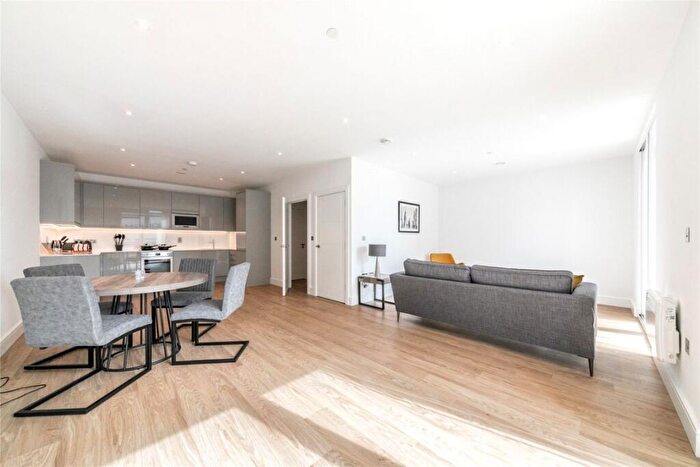 2 Bedroom Flat To Rent In Pershore Street, Birmingham, B5