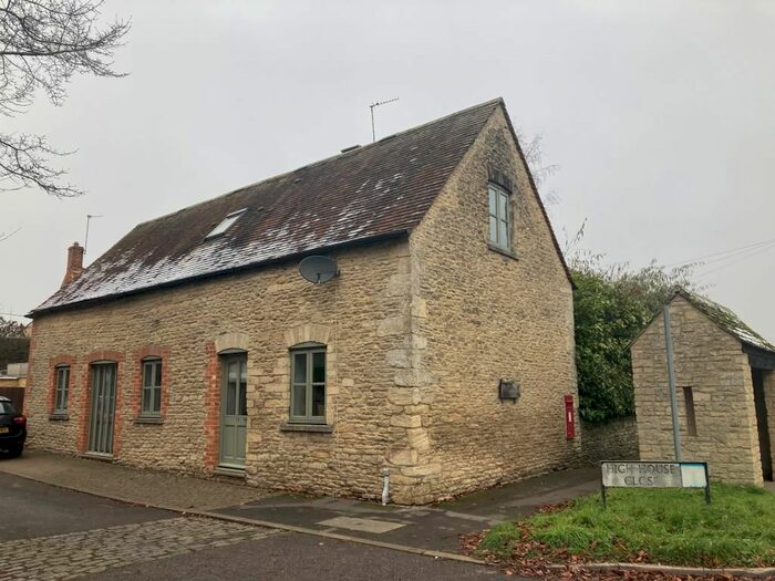 2 Bedroom Cottage To Rent In High House Close, Clanfield, OX18