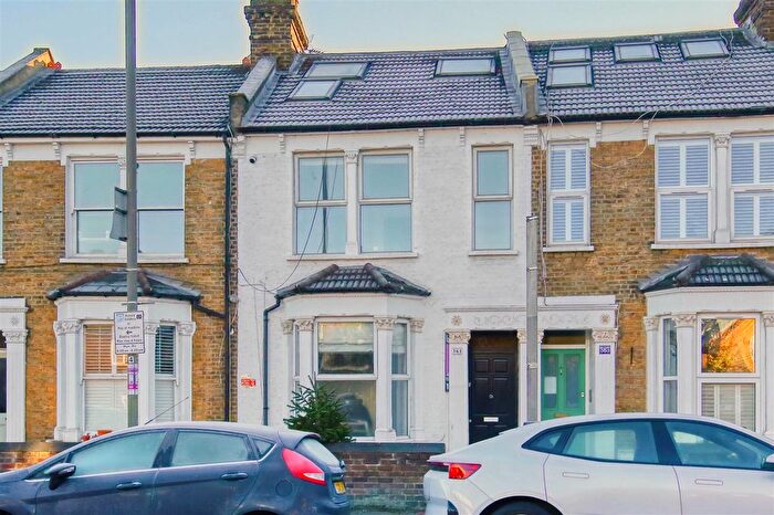 2 Bedroom Flat To Rent In Earlsfield Road, Earlsfield, SW18