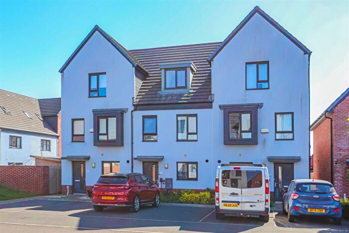 3 Bedroom Terraced House For Sale In Clos Dinas, Barry, CF62