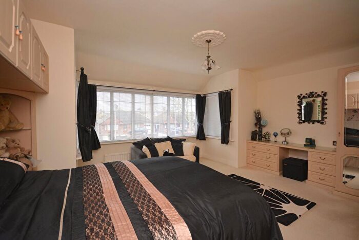 4 Bedroom Detached House For Sale In Northdown Park Road, Margate, CT9