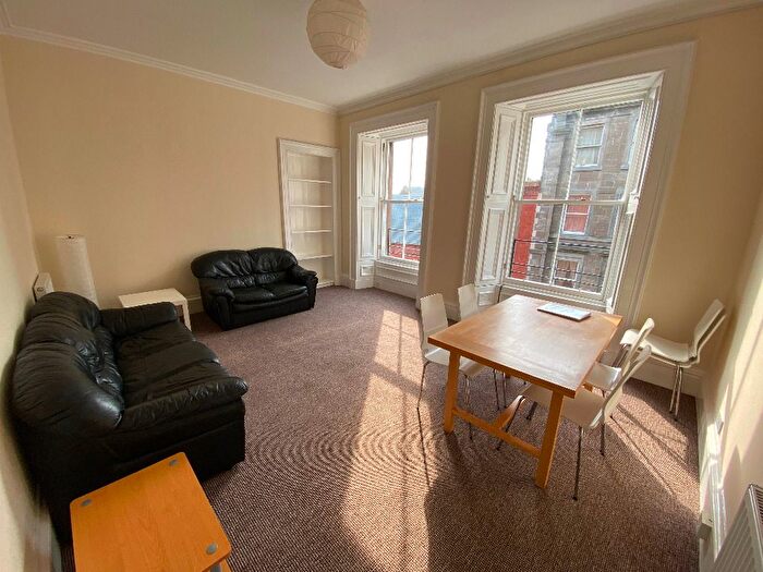 3 Bedroom Flat To Rent In Panmure Street, City Centre, Dundee, DD1