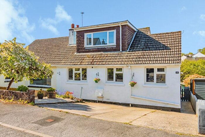 4 Bedroom Bungalow For Sale In Manor Close, Abbotskerswell, Newton Abbot, Devon, TQ12