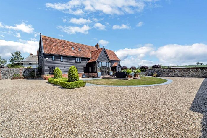 5 Bedroom Barn Conversion For Sale In High Street, Thelnetham, Diss, IP22