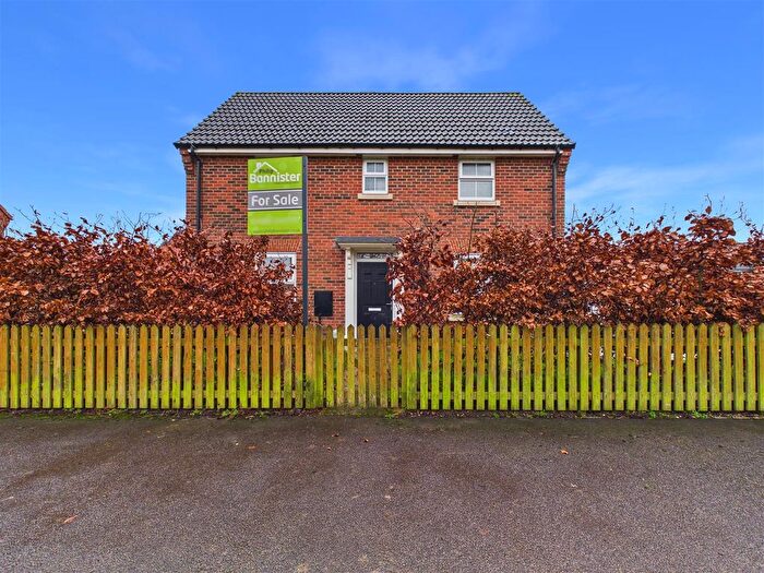 3 Bedroom Property For Sale In Lawton Walk, Hessle, HU13