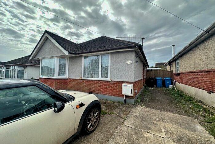 4 Bedroom Bungalow To Rent In Herbert Avenue, Poole, BH12