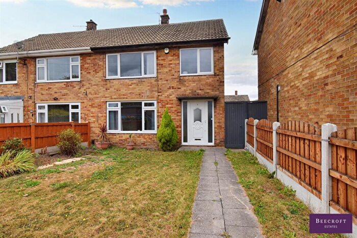 3 Bedroom Semi-Detached House For Sale In Barnsley Road, Hoyland, Barnsley, S74