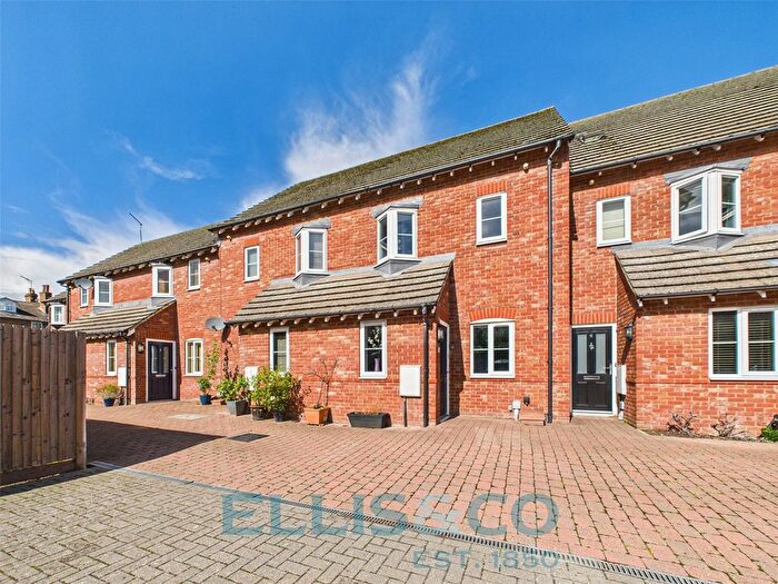 3 Bedroom Terraced House For Sale In Lavender Mews, Tonbridge, Kent, TN9