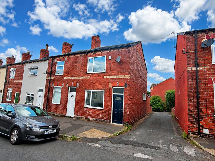 2 Bedroom End Of Terrace House For Sale In New Street, Kippax, Leeds, LS25