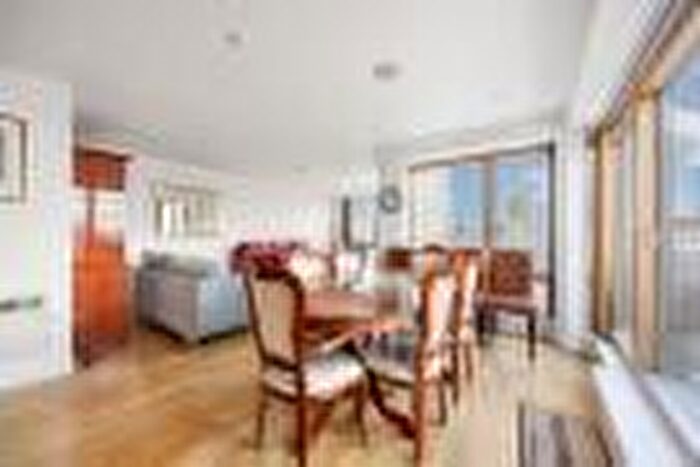 3 Bedroom Flat For Sale In Newington Causeway, London, SE1