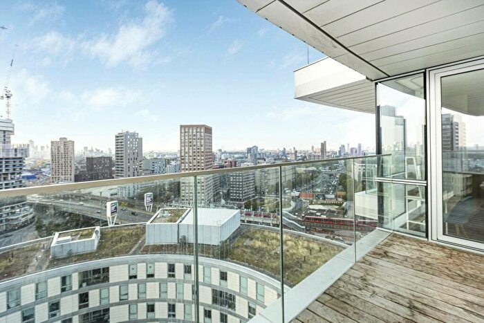 2 Bedroom Apartment To Rent In Biscayne Avenue, London, E14