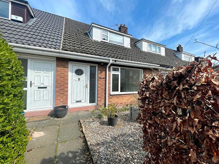 2 Bedroom Mews For Sale In Sandy Lane, Lowton, WA3