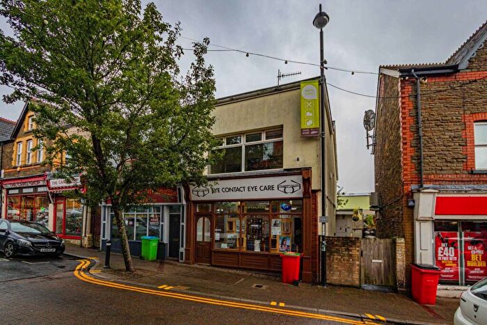 3 Bedroom End Of Terrace House To Rent In Bedwlwyn Road, Ystrad Mynach, CF82