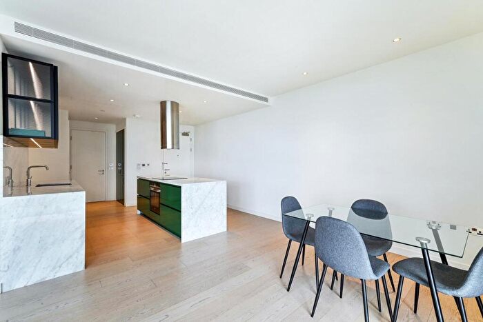 2 Bedroom Apartment To Rent In Hobart Building, Wardian, Canary Wharf, E14