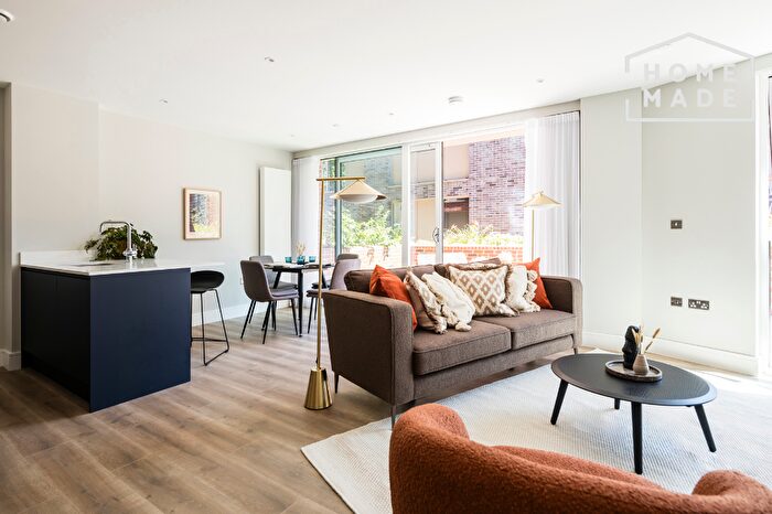 3 Bedroom Apartment To Rent In Neptune Wharf, SE8