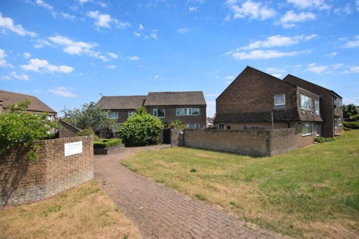 2 Bedroom Maisonette For Sale In The Orchards, Cross Lanes, Pill, BS20