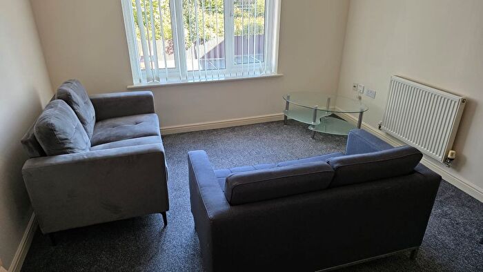 2 Bedroom Flat To Rent In Eccles New Road, Salford, M5