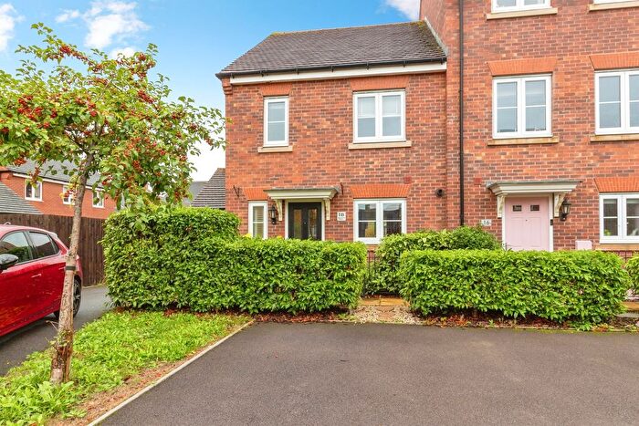 3 Bedroom End Of Terrace House For Sale In Holden Park, Stafford, ST18