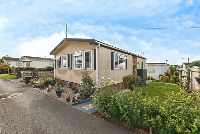 2 Bedroom Park Home For Sale In Second Avenue, Newport Park, Exeter, EX2