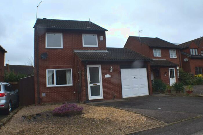 3 Bedroom Detached House To Rent In Springbanks Way, East Hunsbury, Northampton, NN4