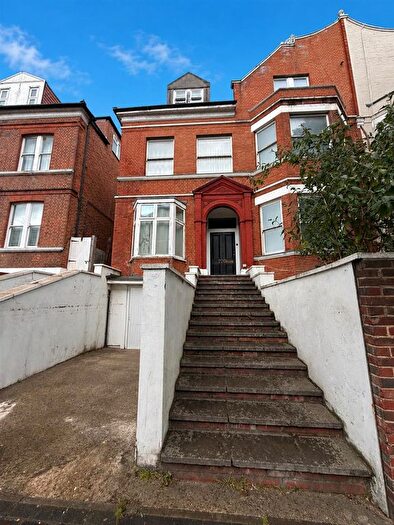 Studio To Rent In Finchley Road, London, NW3