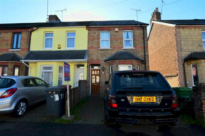 2 Bedroom Property To Rent In Montague Road, Slough, SL1