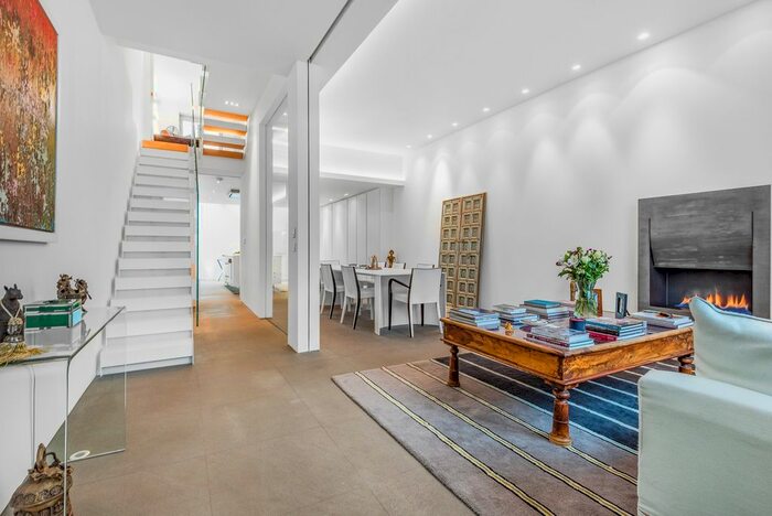 5 Bedroom Terraced House To Rent In Stratford Road, Kensington, London, W8