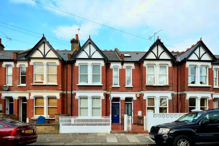 3 Bedroom Property To Rent In Weston Road, Acton Green, London, W4