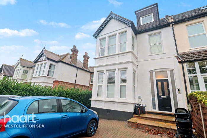 1 Bedroom Flat For Sale In Preston Road, Westcliff-On-Sea, SS0