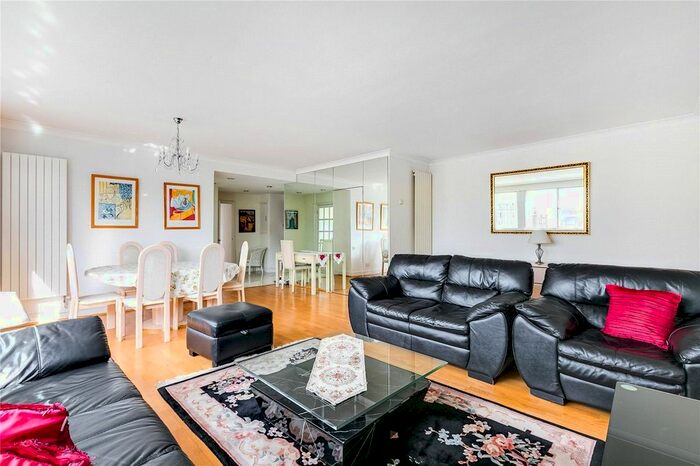 2 Bedroom Flat To Rent In Durrels House, Warwick Gardens, Kensington, London, W14