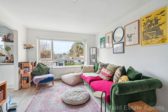 1 Bedroom Flat For Sale In Prestwood, Upper Hitch, Carpenders Park, WD19