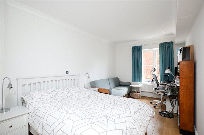 2 Bedroom Parking To Rent In Wimbledon Hill Road, Wimbledon, SW19