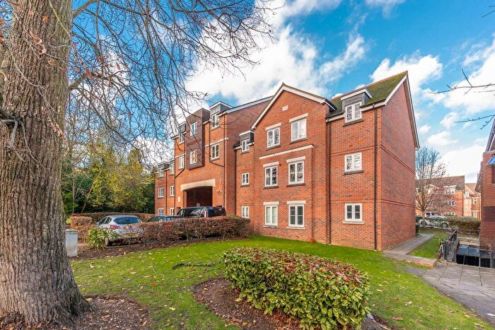 1 Bedroom Flat For Sale In Lockhart Road, Watford, WD17