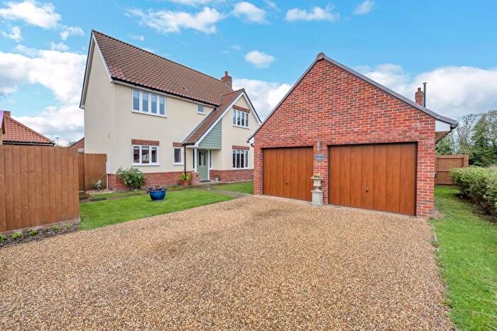 4 Bedroom Detached House For Sale In Wellington Close, Chedburgh, IP29