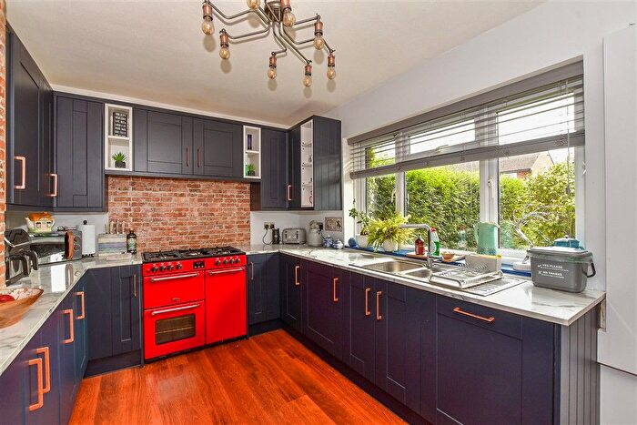 3 Bedroom Semi-Detached House For Sale In Marshalls Land, St Michaels, Tenterden, Kent, TN30