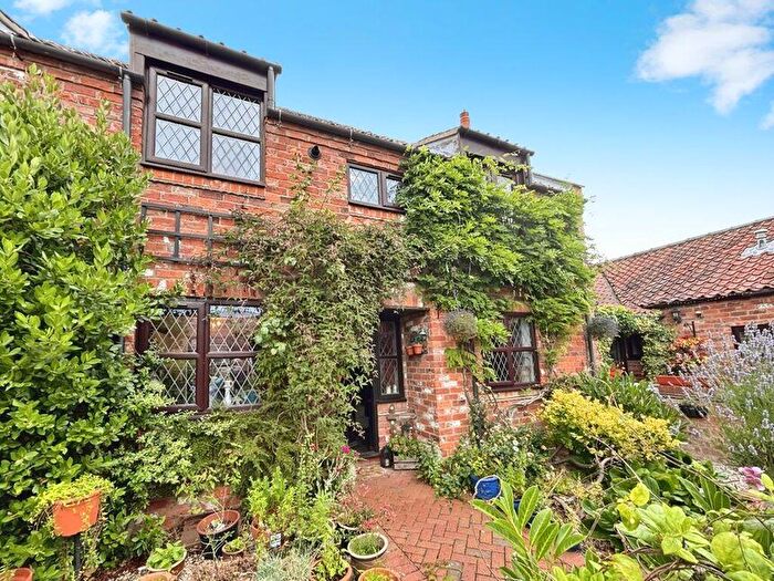 2 Bedroom Cottage For Sale In Whitehall Country Cottages, Cleethorpes, DN35