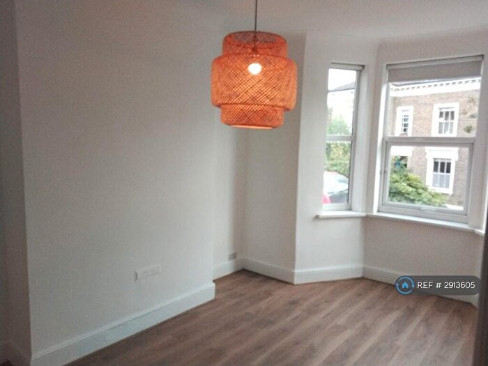 3 Bedroom Flat To Rent In Cassland Road, London, E9
