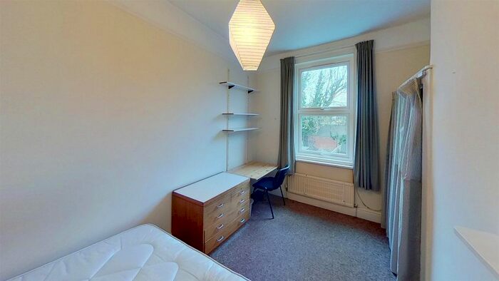 5 Bedroom Property To Rent In Orchard Road, Southsea PO4