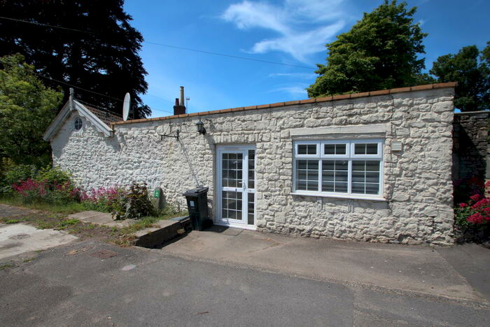 2 Bedroom House To Rent In Gloucester Road, Almondsbury, Bristol, BS32