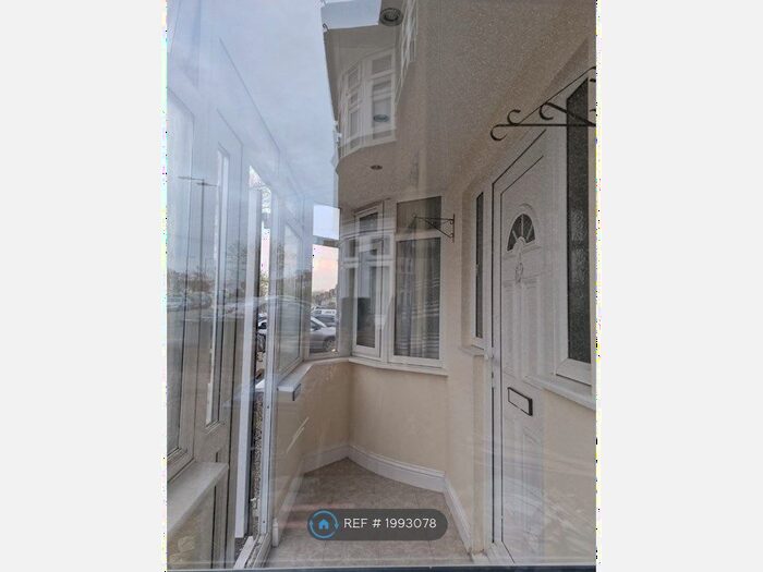 3 Bedroom Semi-Detached House To Rent In Kenmore Avenue, Harrow, HA3