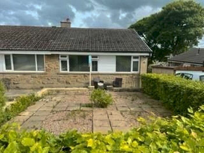 2 Bedroom Bungalow To Rent In Sunhurst Close, Oakworth, Keighley, West Yorkshire, BD22