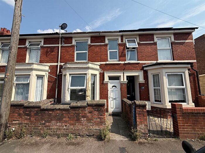3 Bedroom Terraced House For Sale In Bruce Street, Swindon, SN2