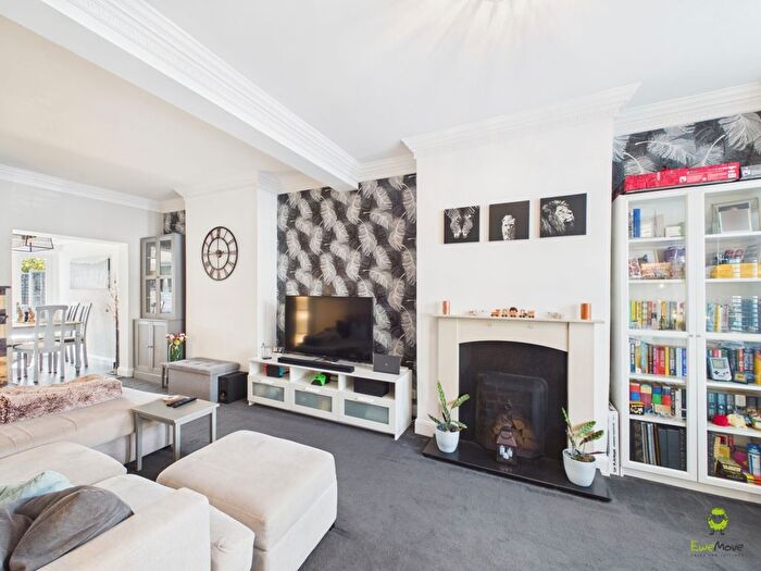 3 Bedroom Terraced House For Sale In Elsa Road, Welling, Kent, DA16
