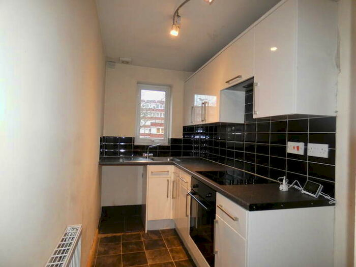 2 Bedroom Flat To Rent In Gatefield Street, Crewe, CW1