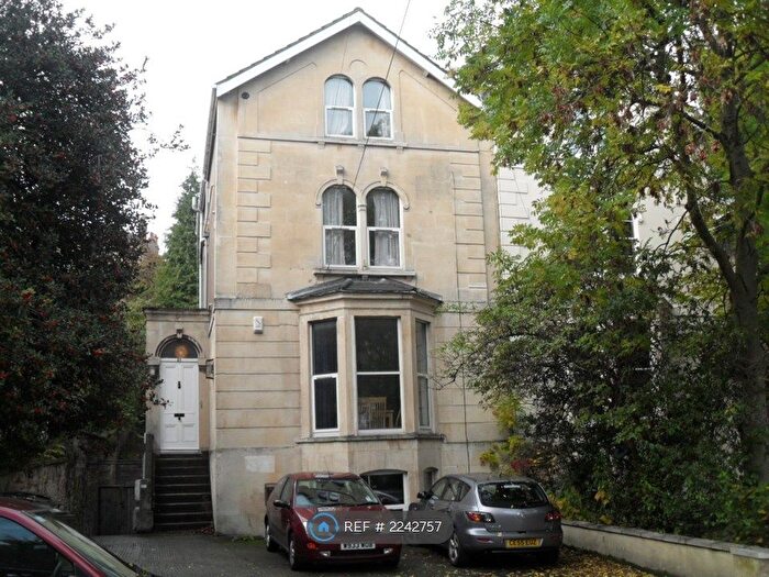 2 Bedroom Flat To Rent In Cotham Brow, Bristol, BS6